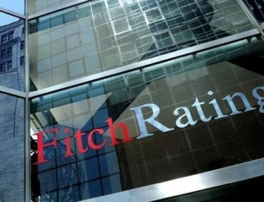 Ο οίκος Fitch υποβάθμισε μαζικά 24 τουρκικές τράπεζες